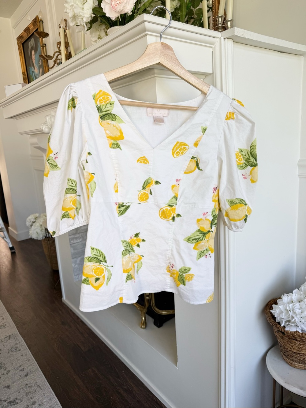 Rachel Parcell lemon print smocked top, sz M